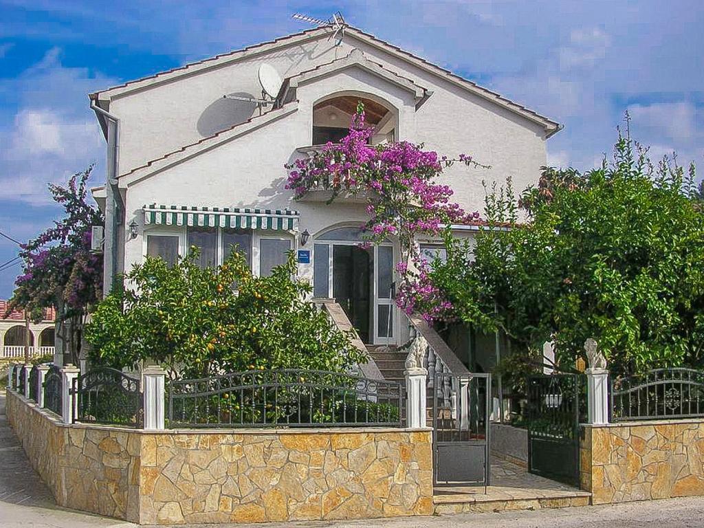 Apartments Maria Куклица Екстер'єр фото