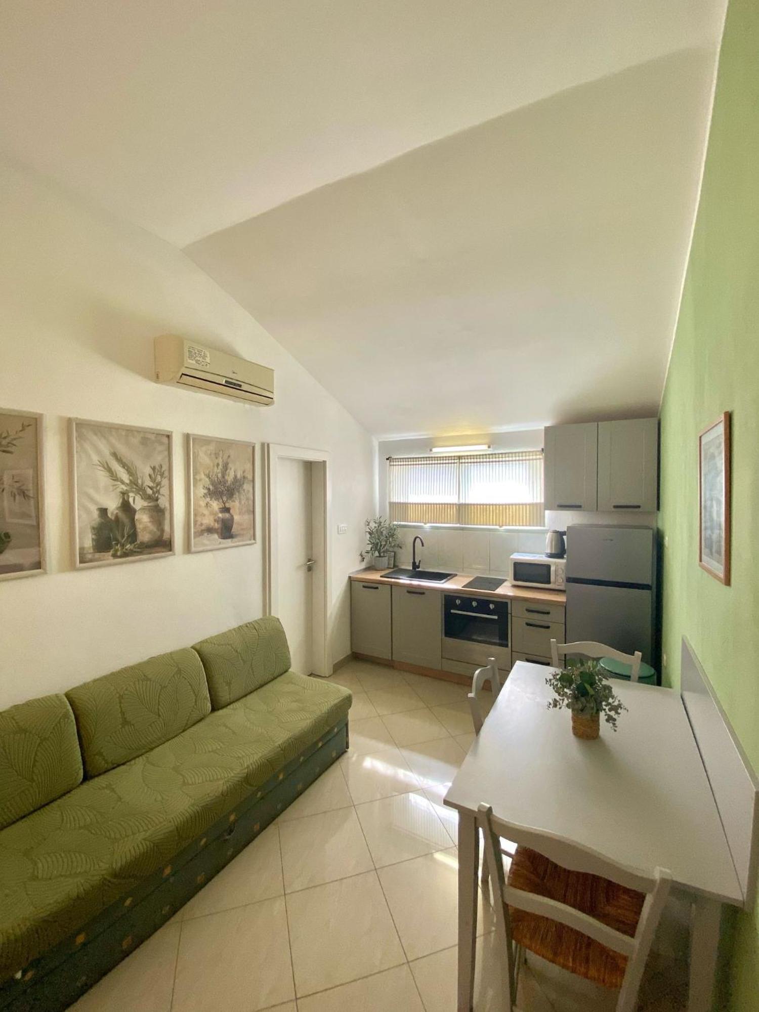 Apartments Maria Куклица Екстер'єр фото